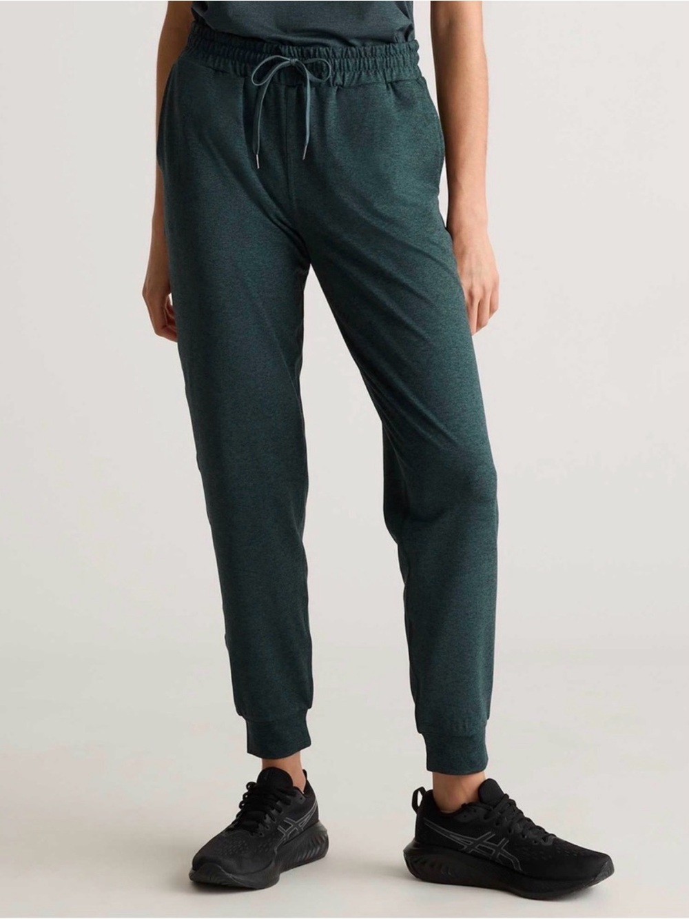 Quince Flowknit joggers heather green large casual